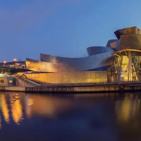 Lujoso Piso En Casco Viejo. Bilbao. Free Wifi. *