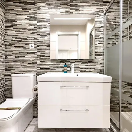 Lujoso Piso En Casco Viejo. Bilbao. Free Wifi. Apartament *