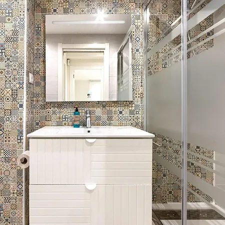 Daire Lujoso Piso En Casco Viejo. Bilbao. Free Wifi. Bilbao